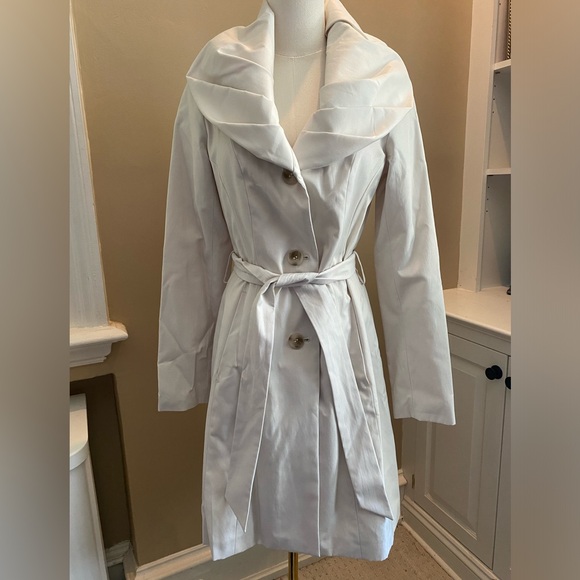 T Tahari Callie Vanilla Cream Women's Trench Coat - Picture 5 of 10